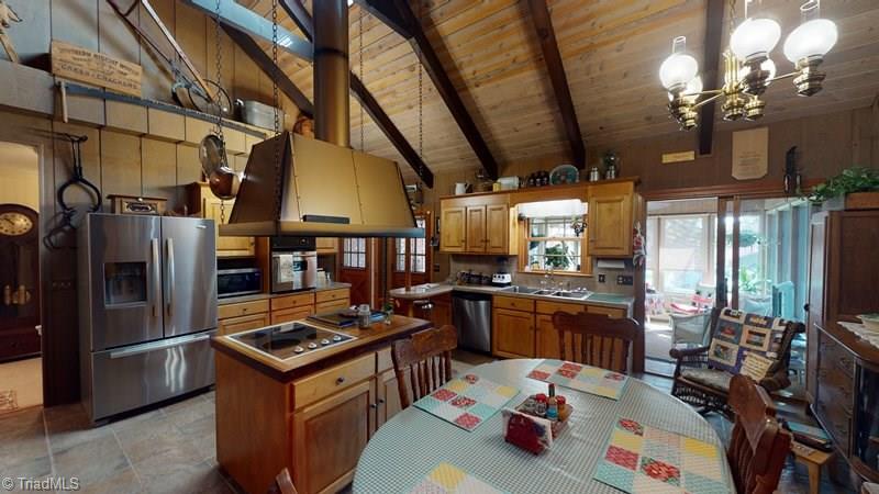 425 Towe Road Pilot Mountain, NC 27041 - Photo 6 of 29 Gallery Image 6