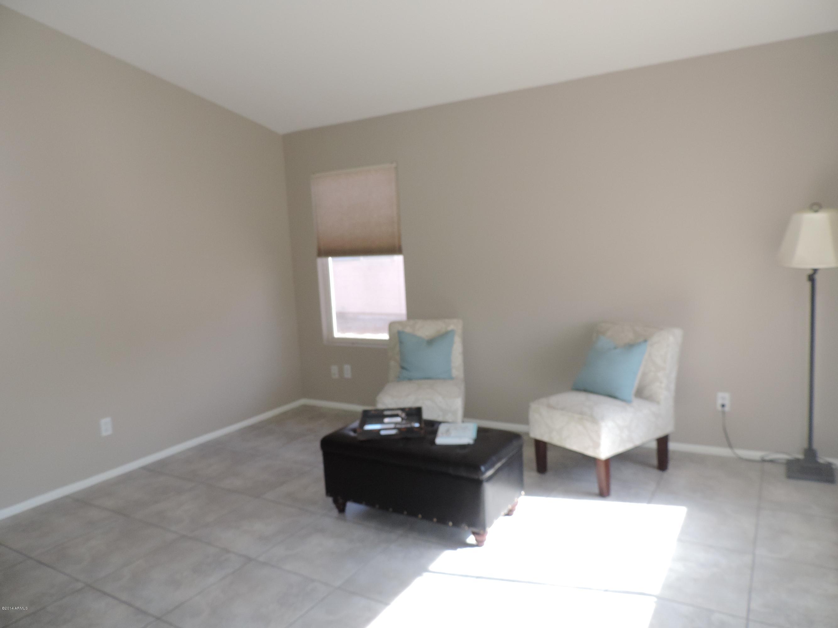 5118 Casper Road Mesa, AZ 85205 - Photo 2 of 24 Living Room