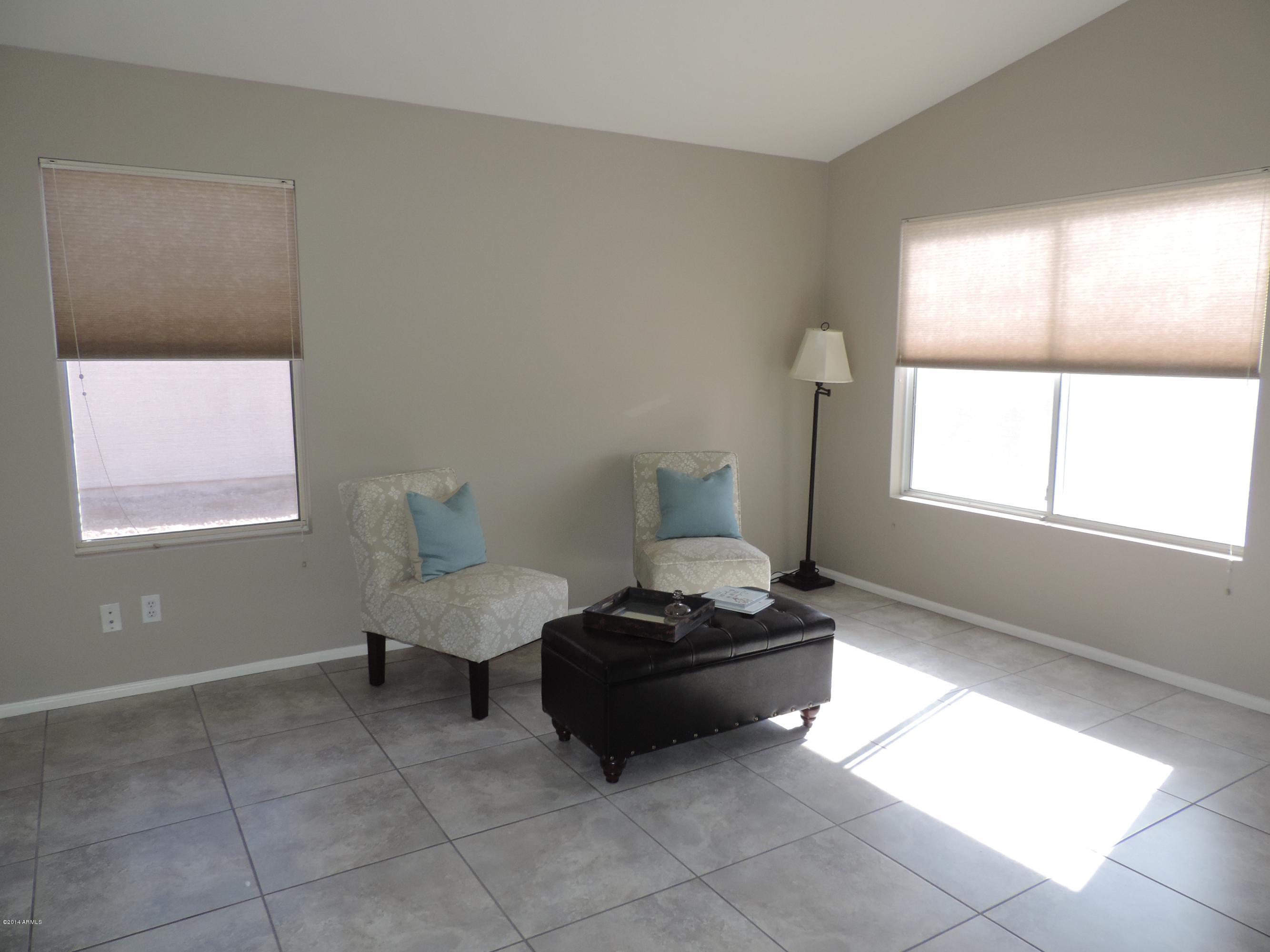 5118 Casper Road Mesa, AZ 85205 - Photo 3 of 24 Living Room