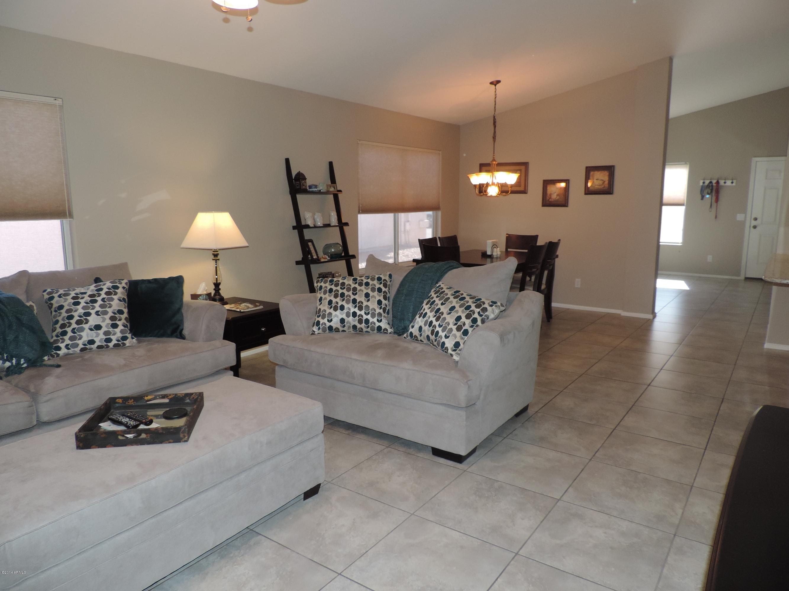 5118 Casper Road Mesa, AZ 85205 - Photo 10 of 24 Family Room/Dining
