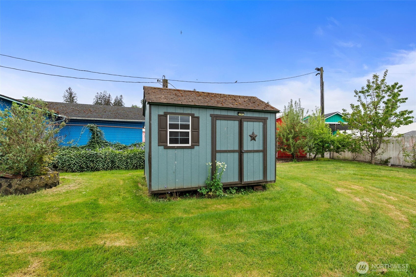 998 SR 6 Raymond, WA 98577 - Photo 35 of 38 a view of a back yard of the house
