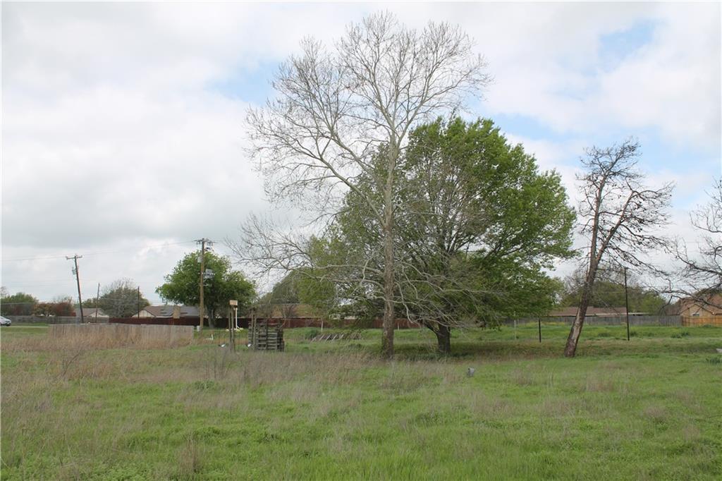 1725 West Spring Valley Road Hewitt, TX 76643 - Photo 3 of 9