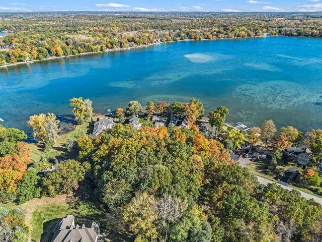 $199,999 | 907 Ridge Court, Chelsea, MI 48118