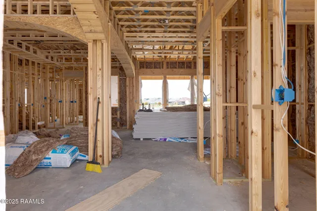 $547,500 | 403 Last Quarter Drive, Youngsville, LA 70592