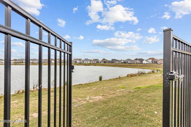 $547,500 | 403 Last Quarter Drive, Youngsville, LA 70592