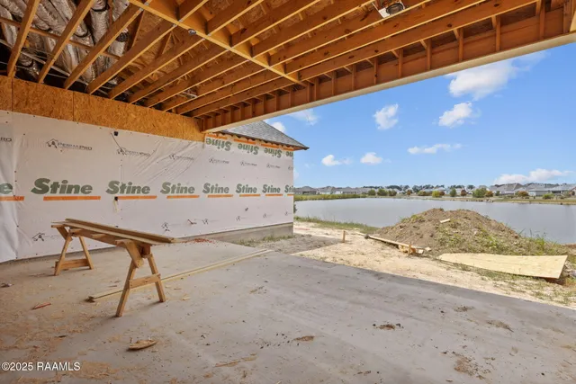 $547,500 | 403 Last Quarter Drive, Youngsville, LA 70592