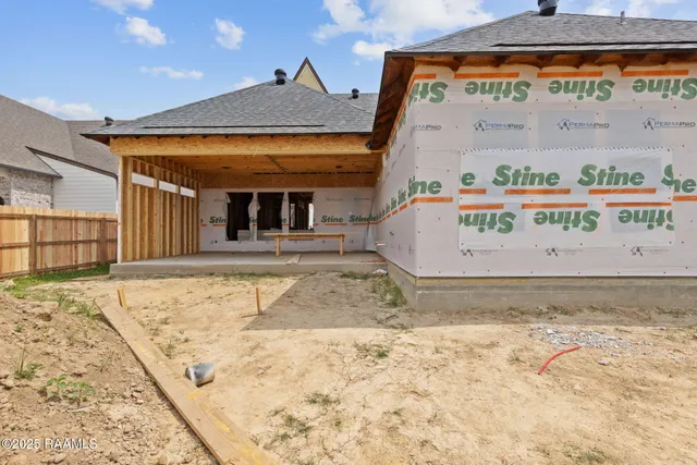 $547,500 | 403 Last Quarter Drive, Youngsville, LA 70592