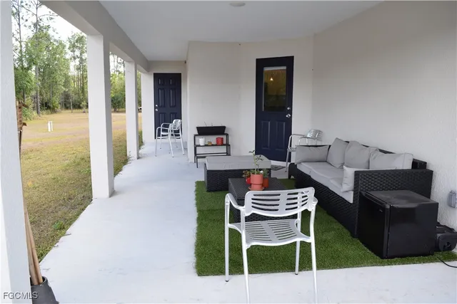 $2,300 | 2006 Welby Lane, Lehigh Acres, FL 33972