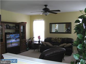 405 Longview Drive Sinking Spring, PA 19608 - Photo 7 of 12 Living Room