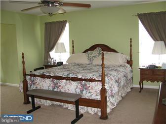 405 Longview Drive Sinking Spring, PA 19608 - Photo 9 of 12 Bedroom - Main
