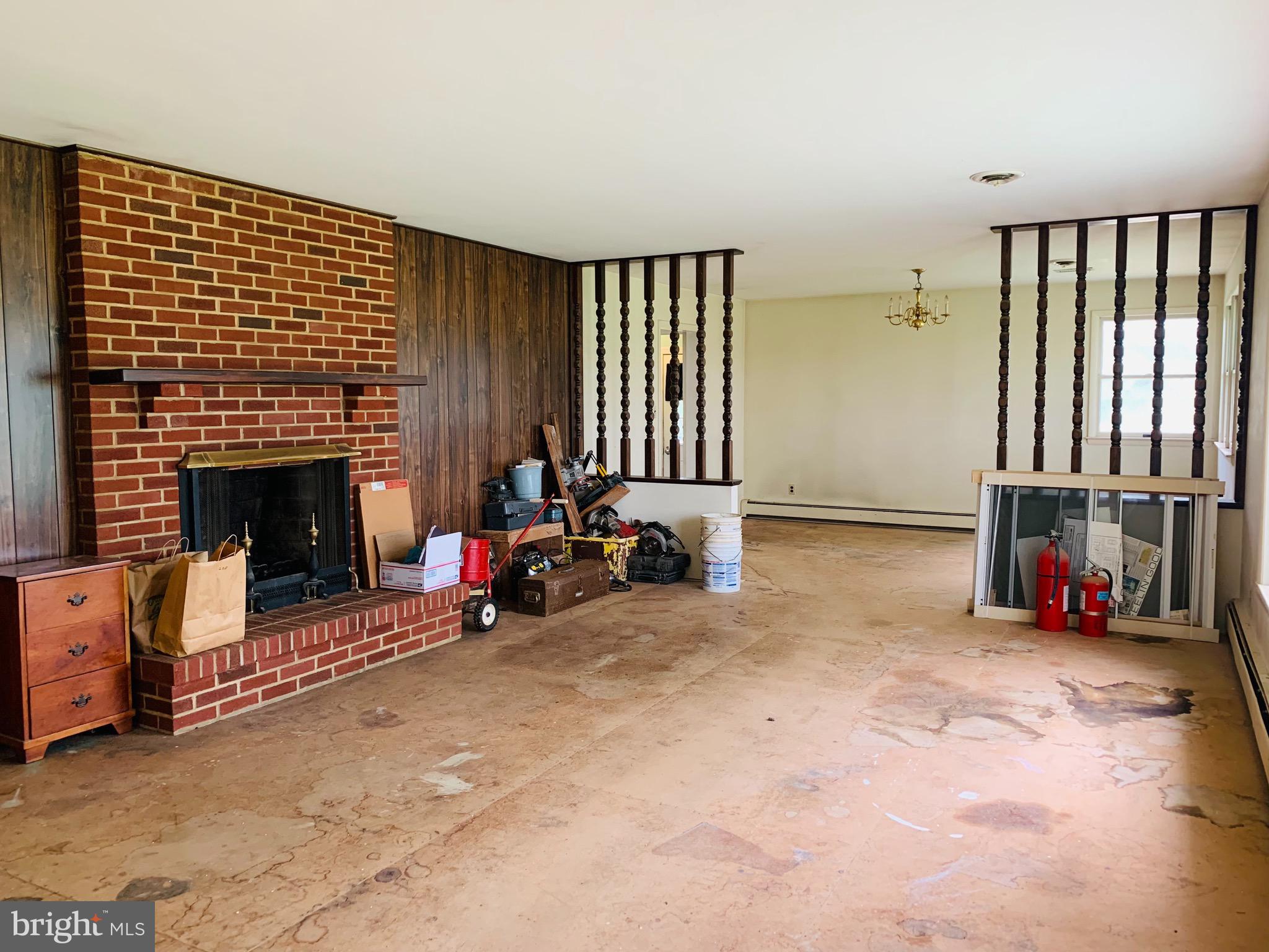 1553 Governor Bridge Road Davidsonville, MD 21035 - Photo 9 of 26 Family Room