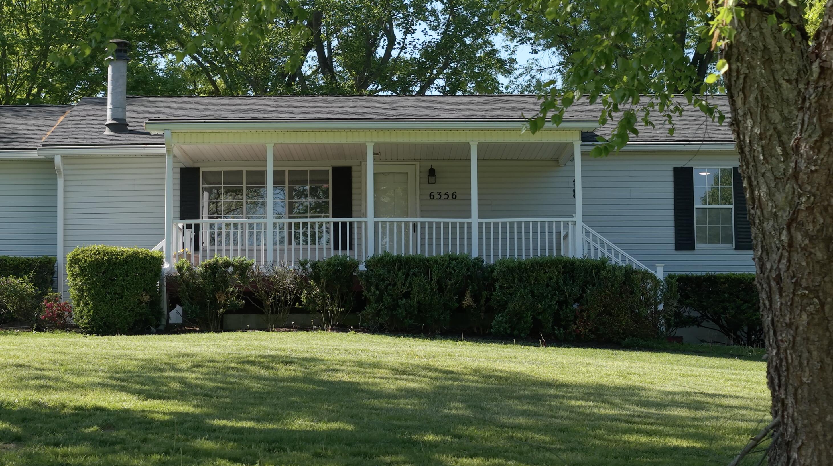 New dimensional shingle roof w/lifetime transferrable warranty on shingles