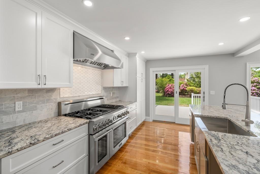 32 Parkvale Road Needham, MA 02492 - Photo 7 of 40