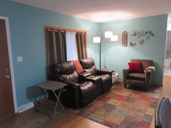 $229,000 | 606 14th Place, Camanche, IA 52730