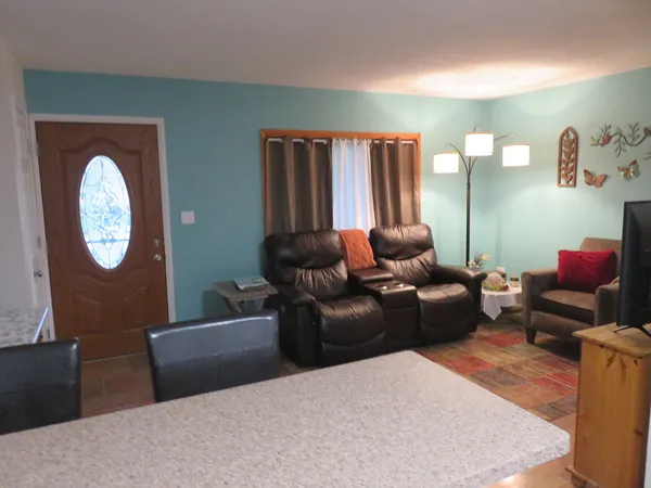 $229,000 | 606 14th Place, Camanche, IA 52730