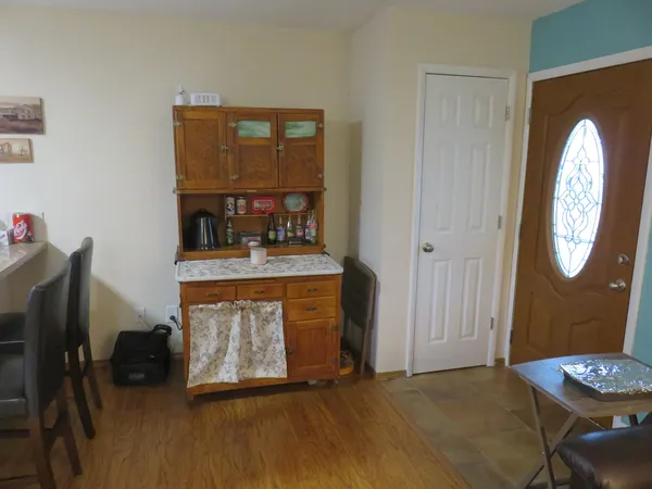 $229,000 | 606 14th Place, Camanche, IA 52730