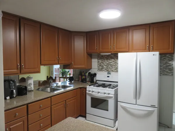 $229,000 | 606 14th Place, Camanche, IA 52730