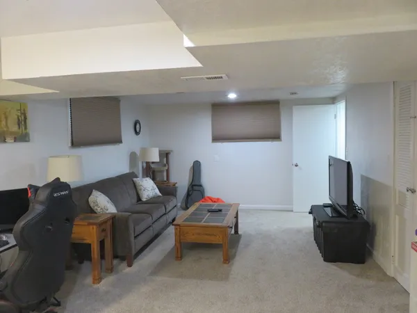 $229,000 | 606 14th Place, Camanche, IA 52730
