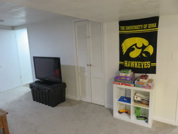 $229,000 | 606 14th Place, Camanche, IA 52730