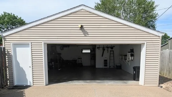 $229,000 | 606 14th Place, Camanche, IA 52730