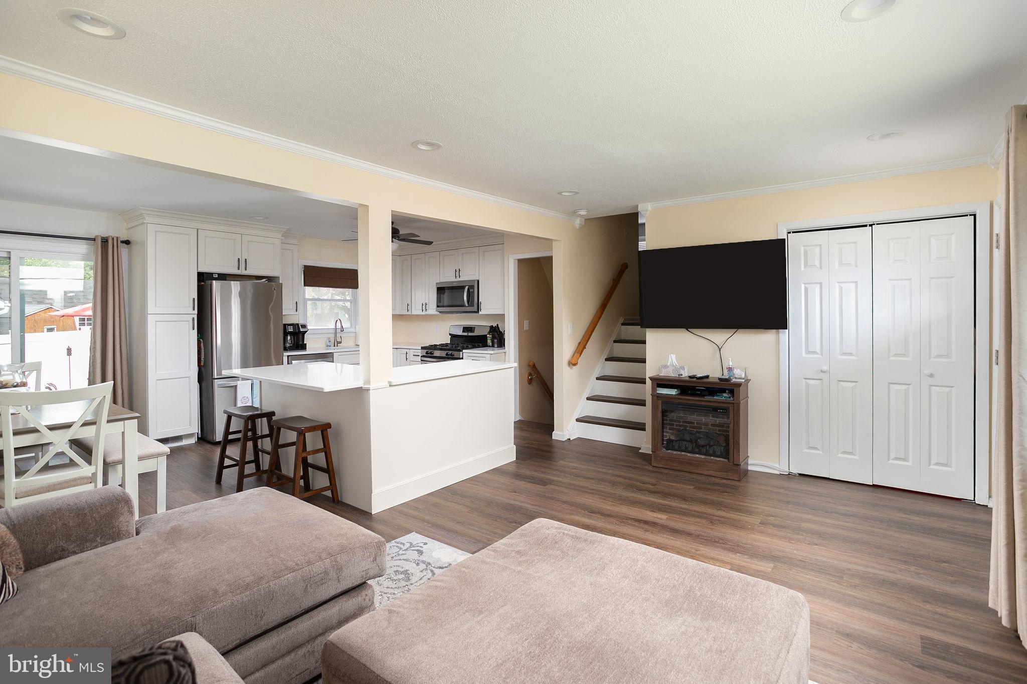 10 Winding Way Hamilton, NJ 08620 - Photo 26 of 26 Open floor plan