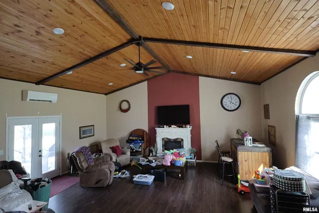 $150,000 | 290 West 3rd Street, Bonnie, IL 62816