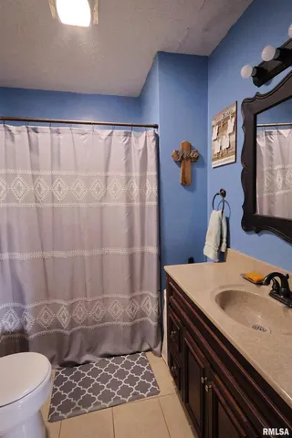 $150,000 | 290 West 3rd Street, Bonnie, IL 62816