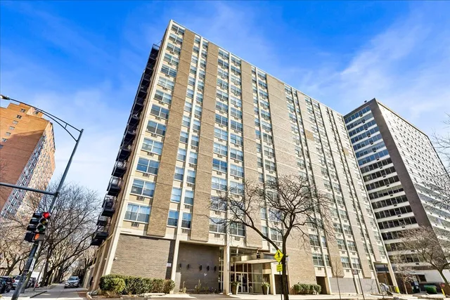 $224,500 | 3033 North Sheridan Road, Unit 1608, Chicago, IL 60657