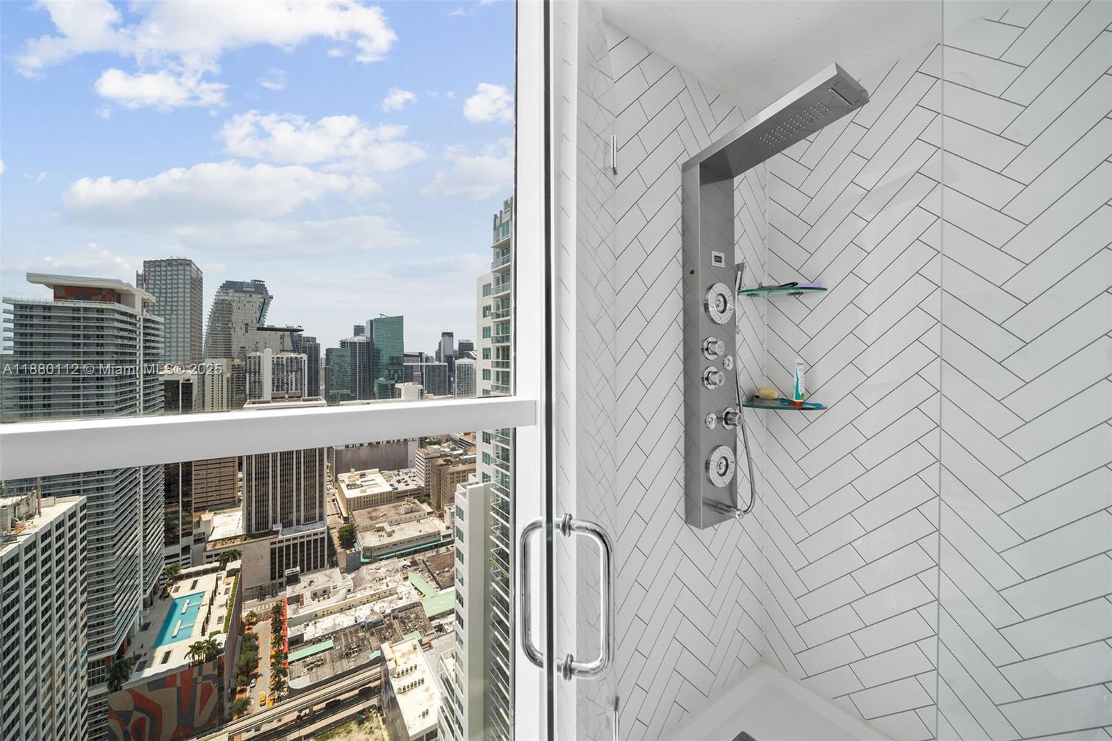 244 Biscayne Boulevard, Unit 4608 Miami, FL 33132 - Photo 20 of 45 a balcony with city view