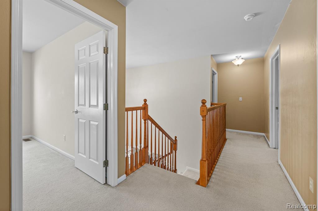 3904 Kaeleaf Road Lake Orion, MI 48360 - Photo 28 of 66