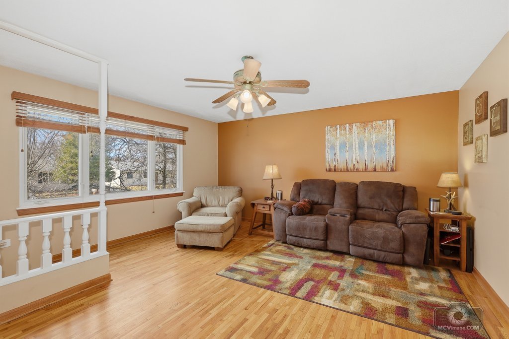 904 Cove Avenue Lockport, IL 60441 - Photo 5 of 28