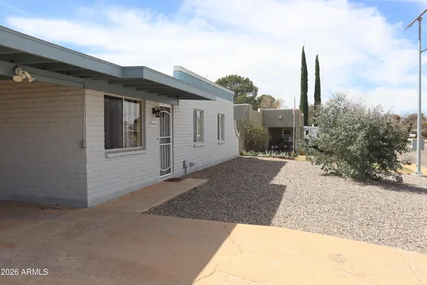 $1,400 | 5122 Leonardo Di Vinci, Sierra Vista, AZ 85635