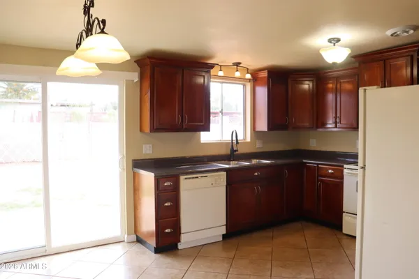 $1,500 | 5122 Leonardo Di Vinci, Sierra Vista, AZ 85635