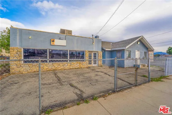 $695,000 | 17606 Arrow Boulevard, Fontana, CA 92335