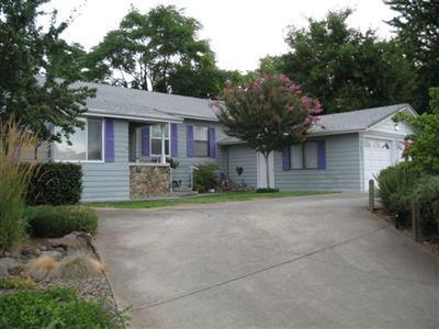 1069 Spring Street Medford, OR 97504 - Photo 3 of 14 Also included in sale, this 4bd/2ba 1632