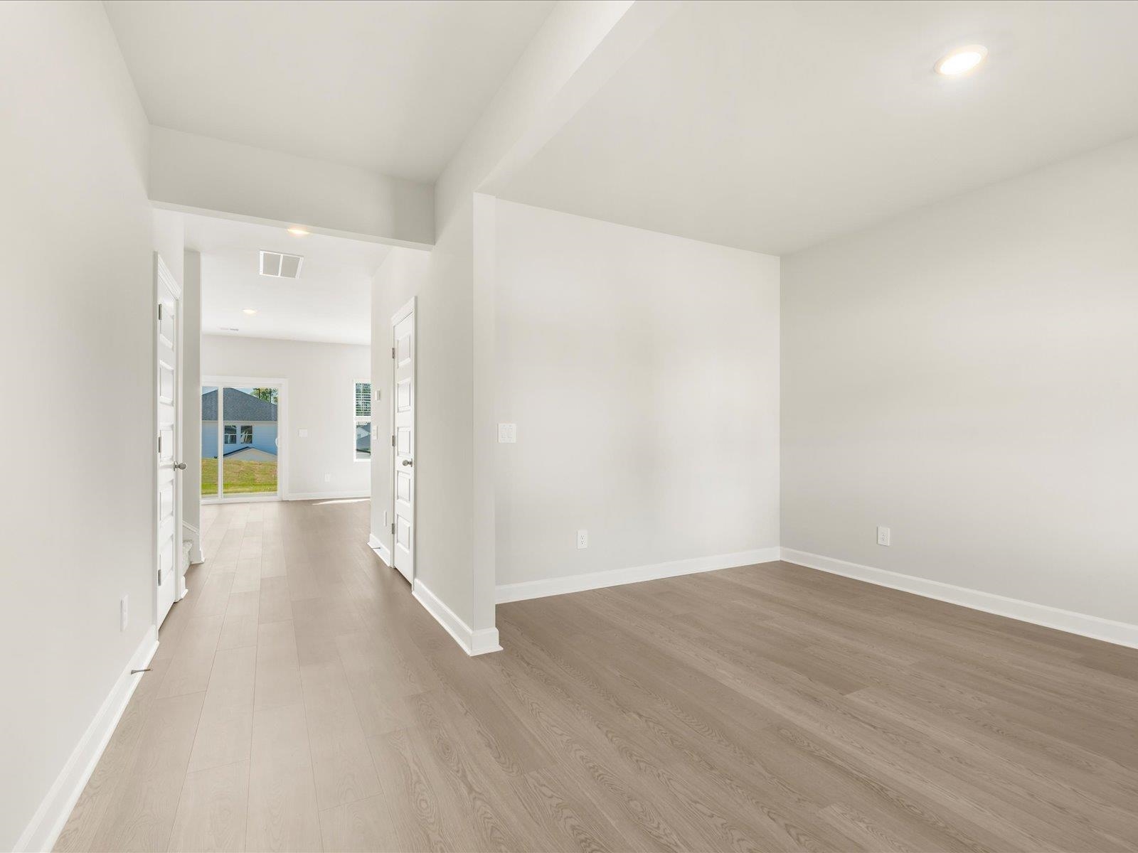 214 Maxwell Drive Easley, SC 29642 - Photo 3 of 36