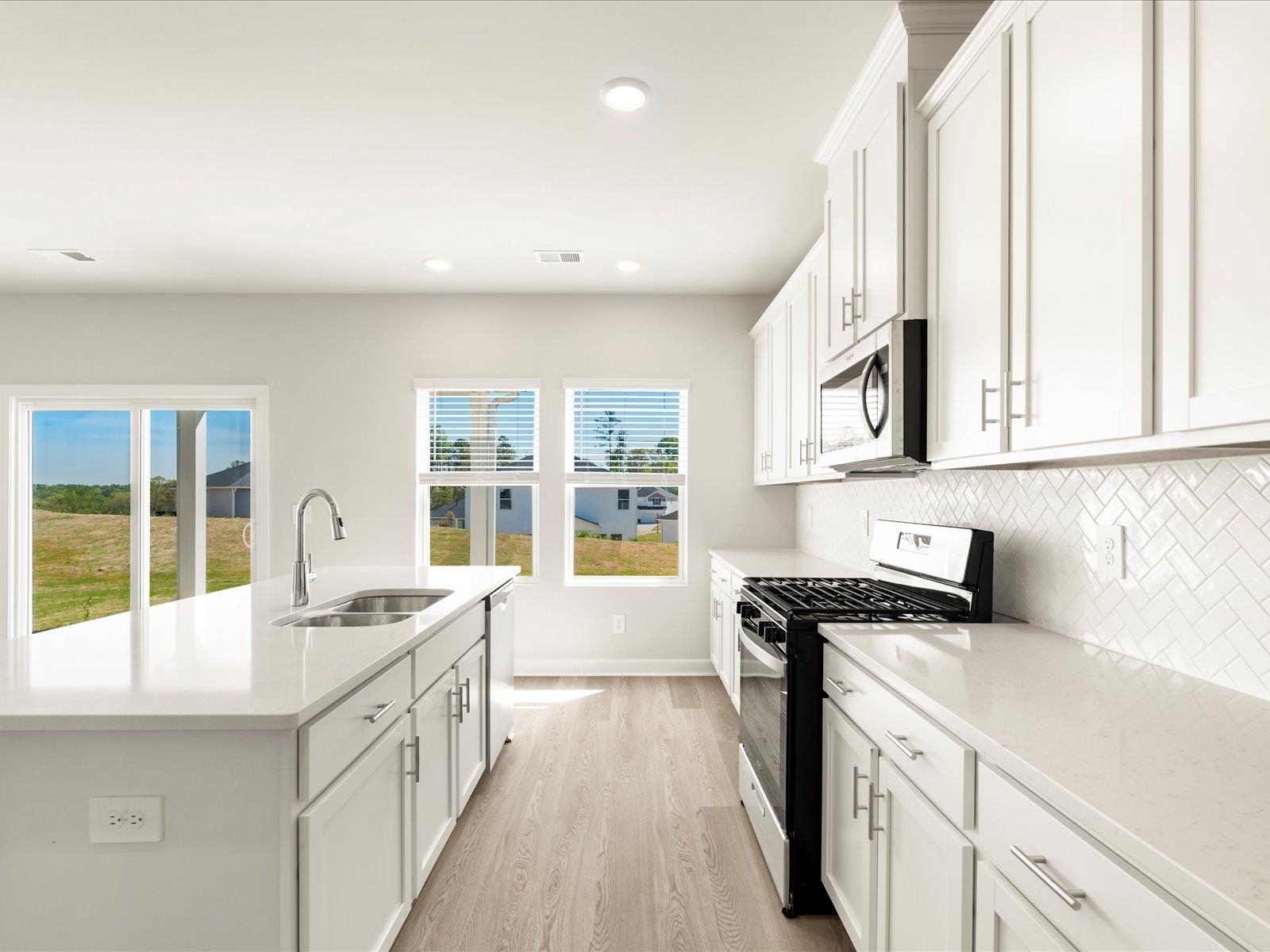 214 Maxwell Drive Easley, SC 29642 - Photo 10 of 36