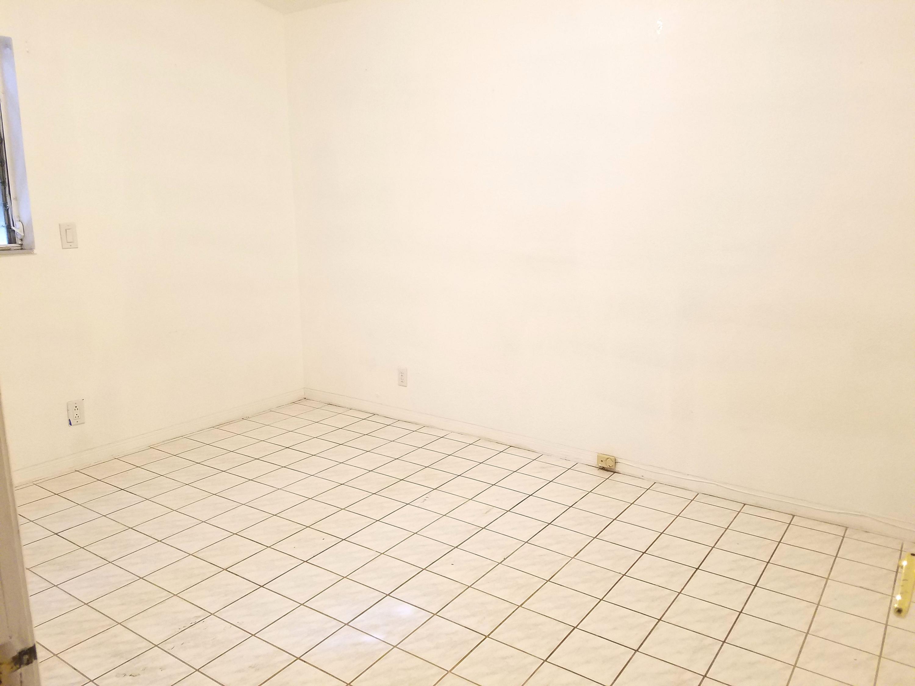 380 Lancaster Street Boca Raton, FL 33487 - Photo 15 of 20 20190121_145812