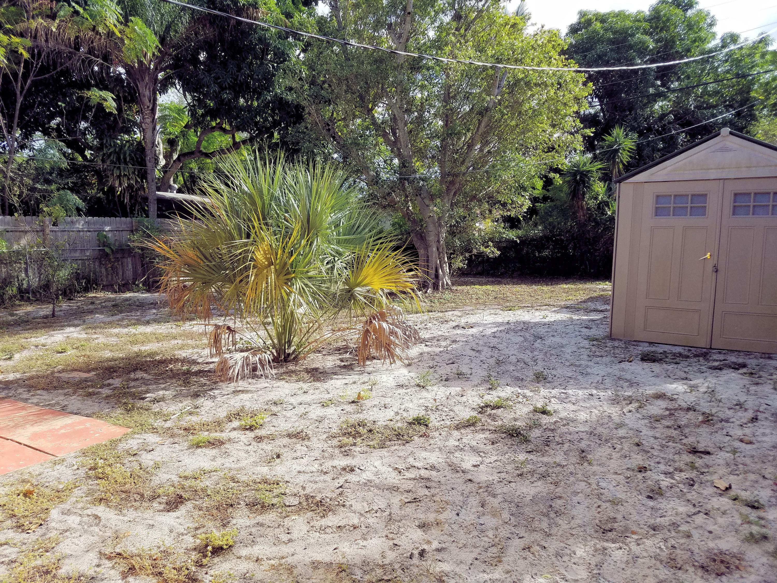 380 Lancaster Street Boca Raton, FL 33487 - Photo 7 of 20 20190121_142947