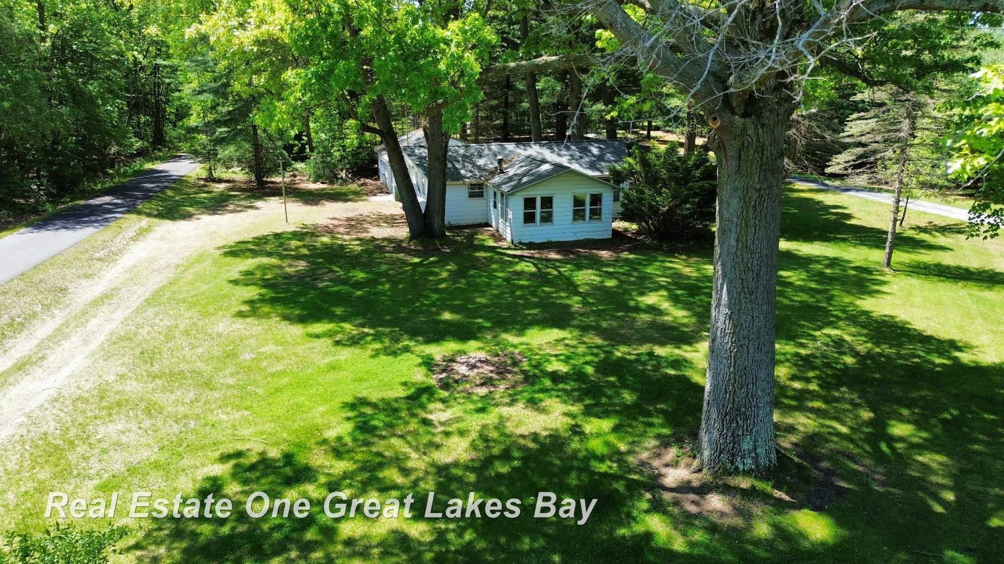 11075 Spencer Road St. Charles, MI 48655 - Photo 25 of 31