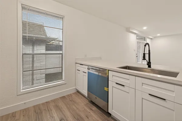 $1,800 | 3300 Yorktown Street, Unit 15, Houston, TX 77056