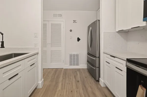 $1,800 | 3300 Yorktown Street, Unit 15, Houston, TX 77056