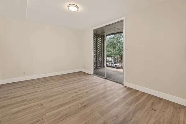 $1,800 | 3300 Yorktown Street, Unit 15, Houston, TX 77056