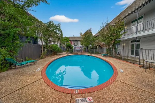 $1,800 | 3300 Yorktown Street, Unit 15, Houston, TX 77056