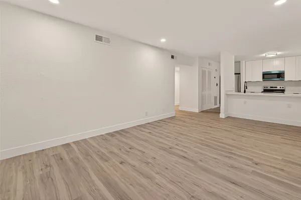 $1,800 | 3300 Yorktown Street, Unit 15, Houston, TX 77056