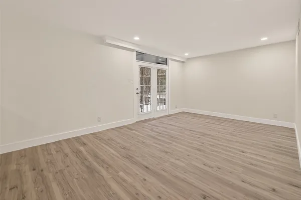 $1,800 | 3300 Yorktown Street, Unit 15, Houston, TX 77056