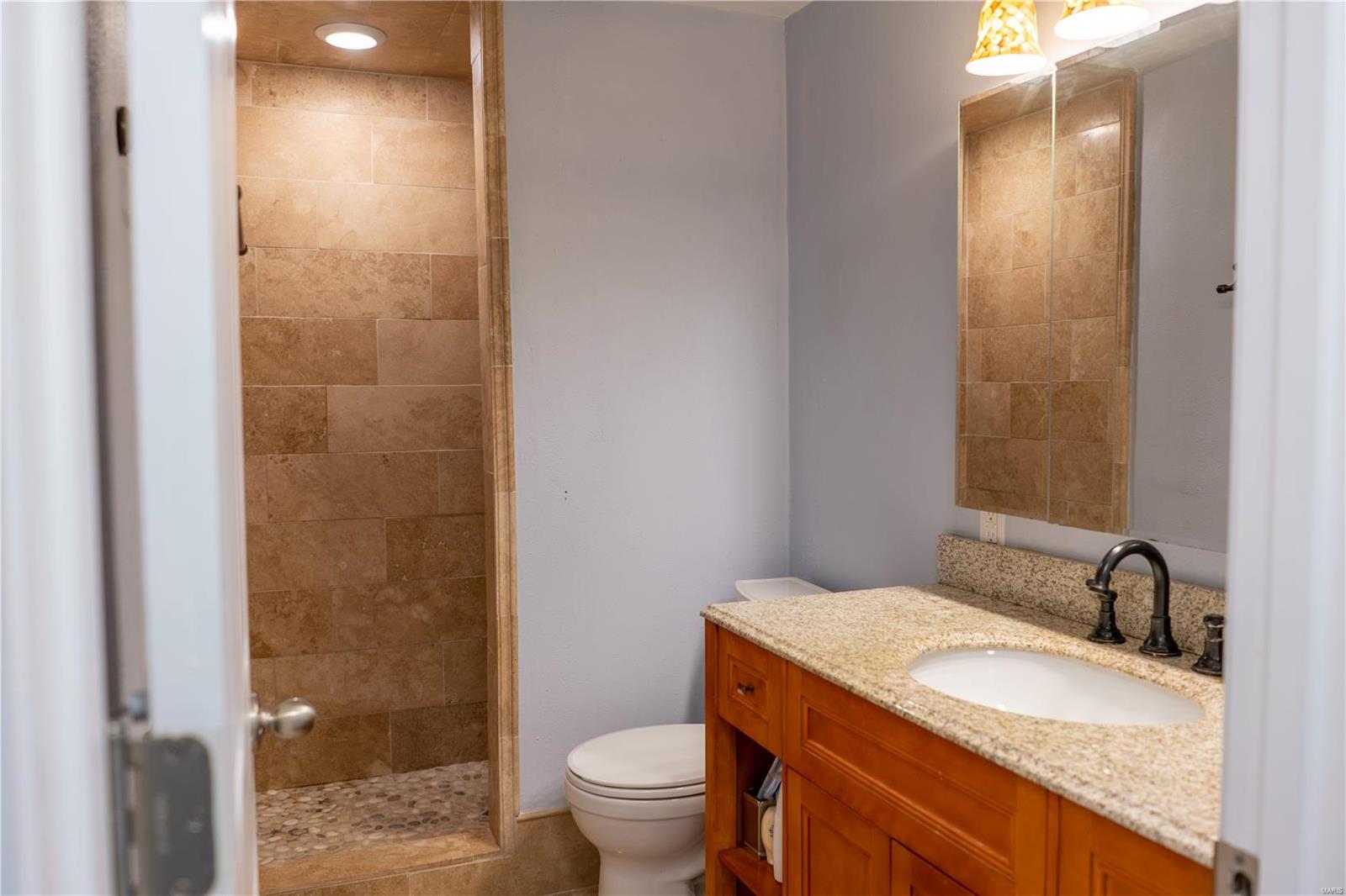 921 Parma Drive Ballwin, MO 63021 - Photo 12 of 17