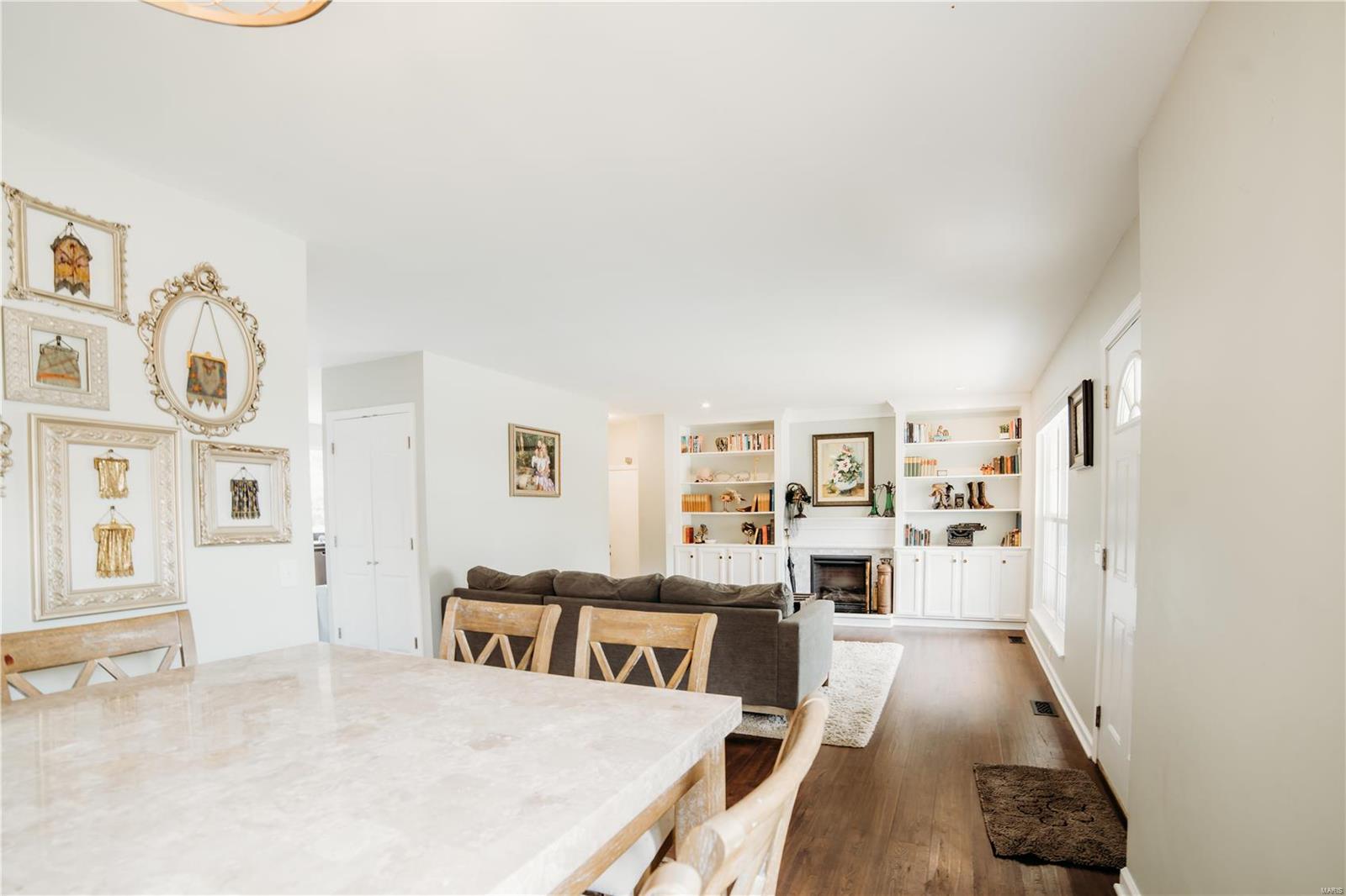 921 Parma Drive Ballwin, MO 63021 - Photo 2 of 17