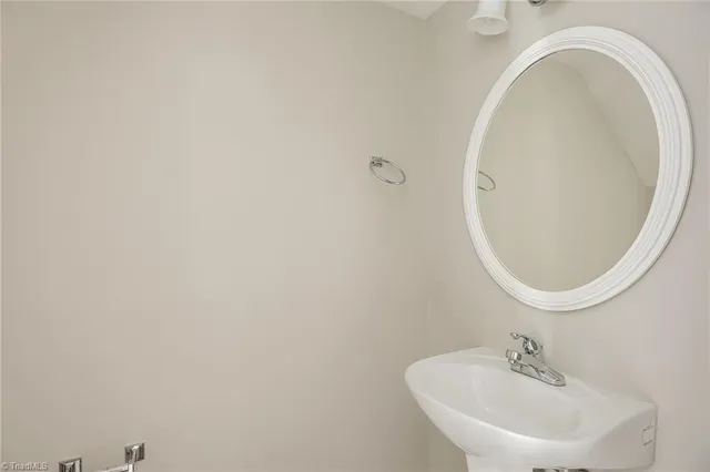 $1,950 | 1148 Langston Drive, Greensboro, NC 27405