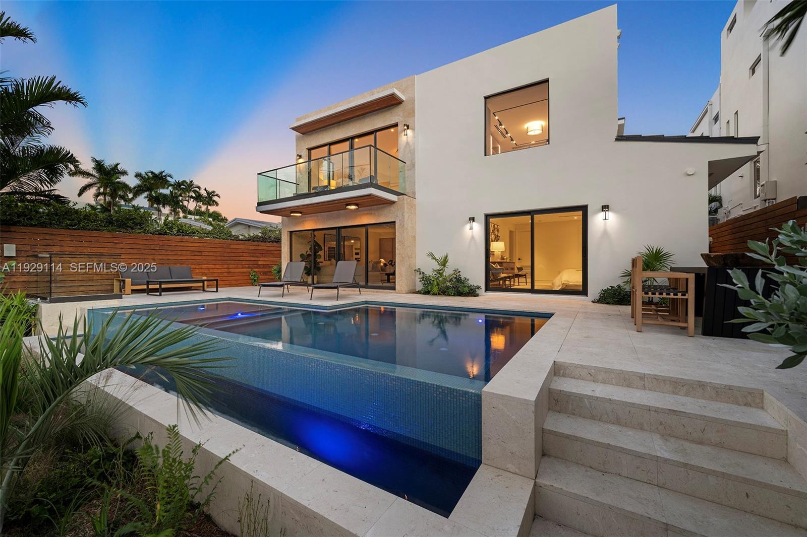 1815 Fairhaven Place Miami, FL 33133 - Photo 4 of 59